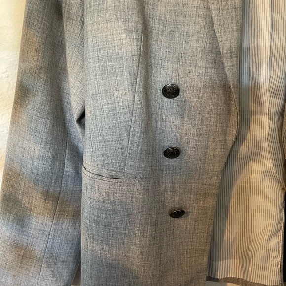 Banana Republic Gray Blazer - Picture 2 of 6